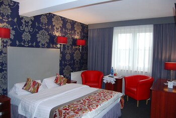 room-image