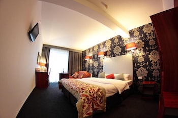 room-image