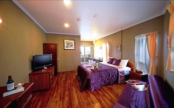 room-image