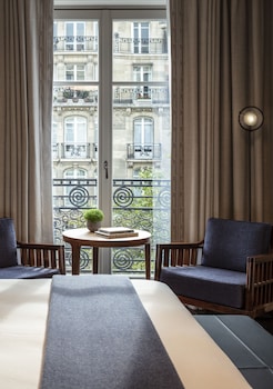 room-image