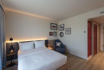 room-image