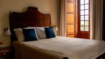 room-image