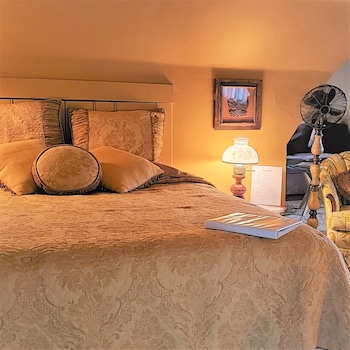 room-image