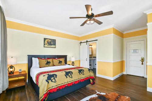 room-image