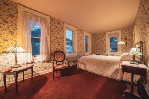 room-image