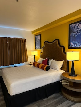 room-image