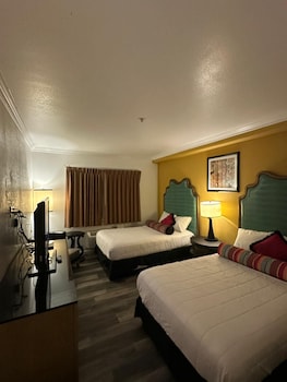 room-image