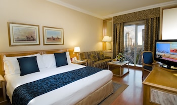 room-image