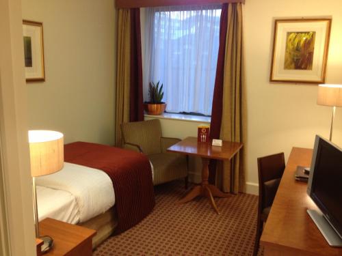 room-image