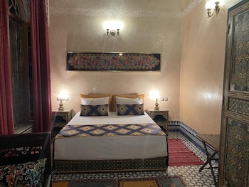 room-image