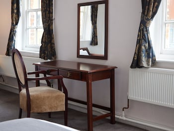 room-image