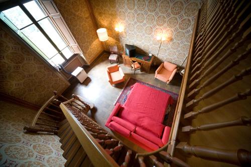 room-image