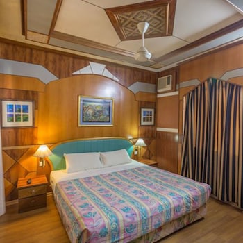 room-image