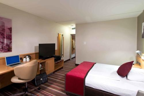 room-image