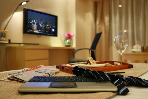 room-image