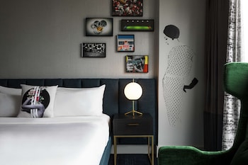 room-image