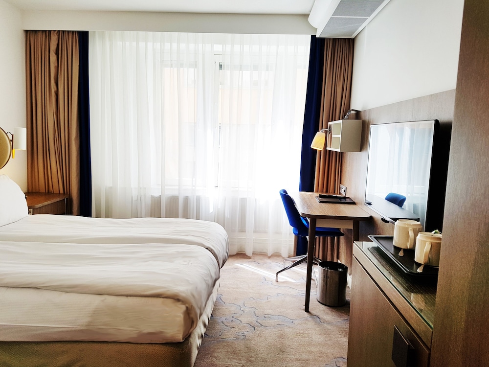 room-image