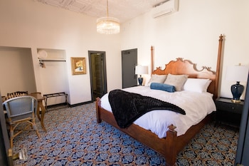 room-image