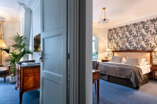 room-image