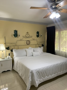 room-image