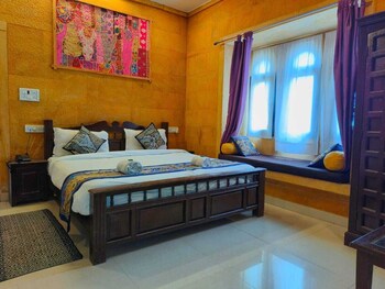 room-image