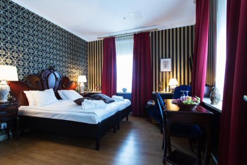 room-image