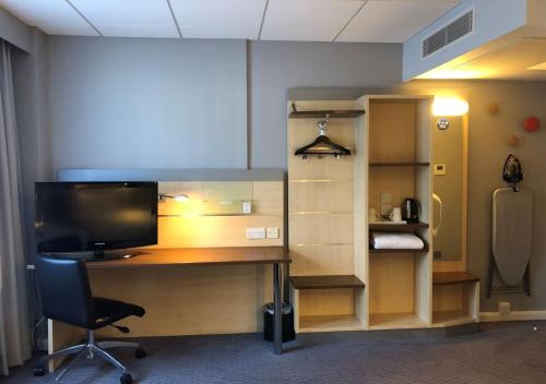room-image