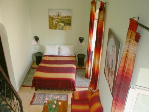 room-image