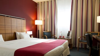 room-image