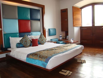 room-image