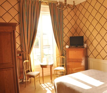 room-image