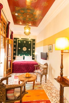 room-image