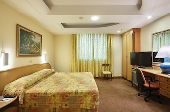 room-image