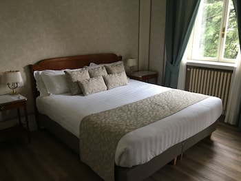 room-image