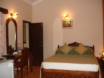 room-image