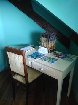 room-image