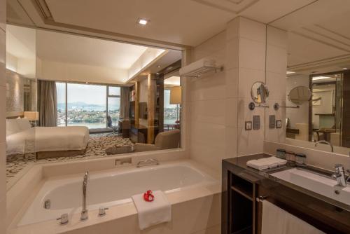 room-image