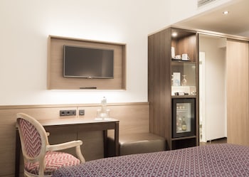 room-image