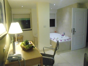 room-image