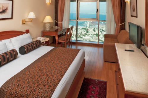 room-image