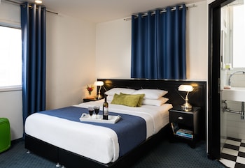 room-image