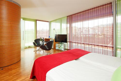 room-image