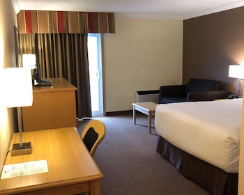 room-image