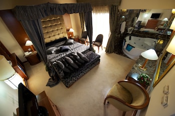 room-image