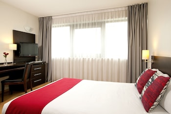 room-image