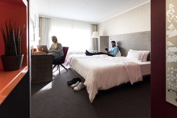 room-image