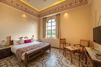 room-image
