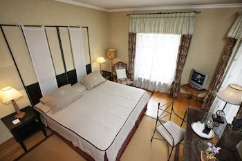 room-image