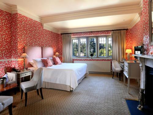 room-image