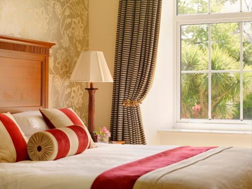 room-image